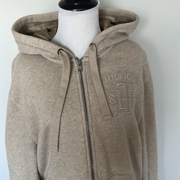 MEN’S Tommy Hilfiger beige fur lined zip up hoodie - Picture 2 of 11